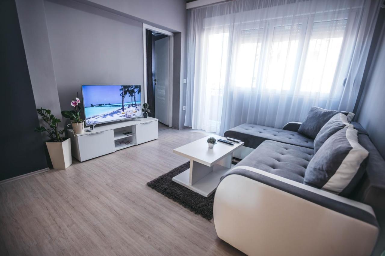 King Exclusive Suites Ni Екстериор снимка