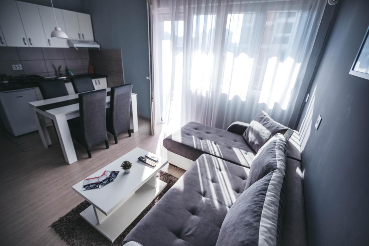 King Exclusive Suites Ni Екстериор снимка