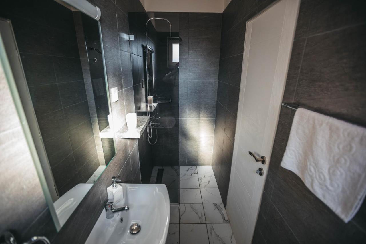 King Exclusive Suites Ni Екстериор снимка